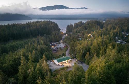 Port Renfrew Hotel | West Coast Trail Lodge
