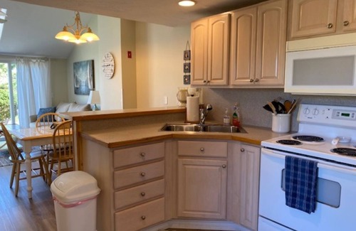 West Dennis Cottage | West Dennis Beach House (South Village Beach)