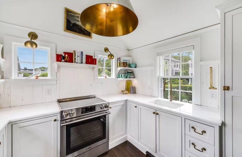 Provincetown Cottage | West End Beach Cottage at Delft Haven - Steps from the Beach - w/Parking