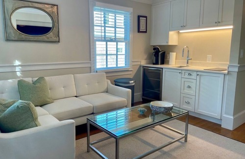 Provincetown Apartment | West End - Commercial Street, Charming 2-Bedroom with Beach Access - Sleeps 4!