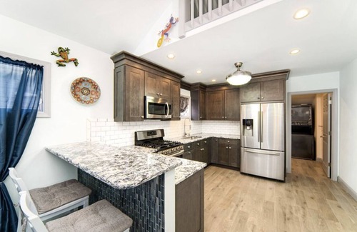 Long Beach House | West End Dream Home