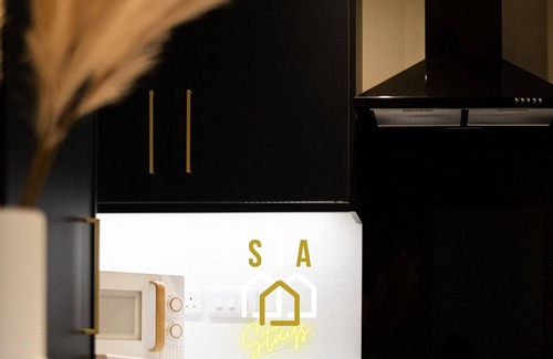 Central Aberdeen Apartment | West End Retreat-SJA Stays-2 Bed Self Contained