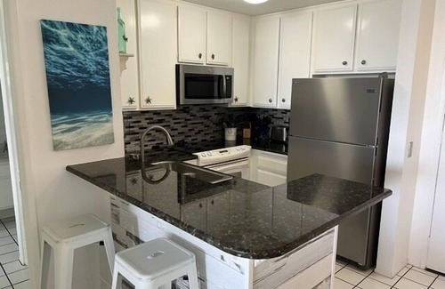 Townsite Condo | West-Facing Ocean View with Delightful Gorgeous Interior!