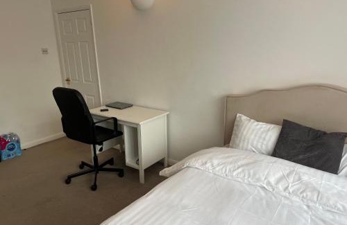 Hillingdon Apartment | West
