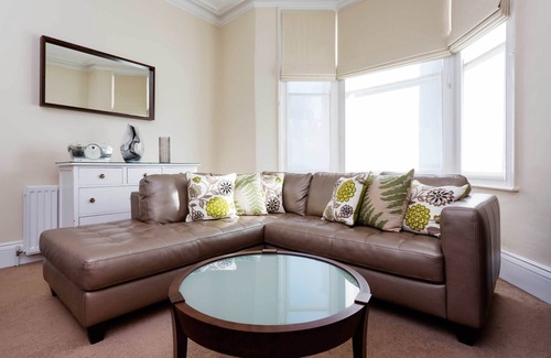 West Hampstead House | West Hampstead Comfort, by Veeve