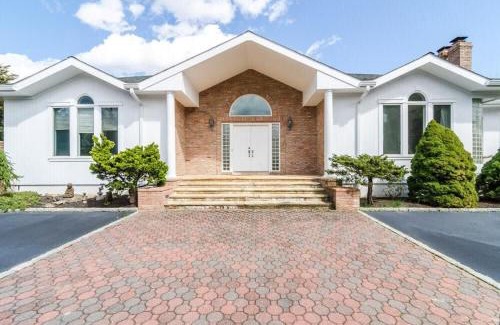 Westhampton Villa | West Hamptons Zen retreat