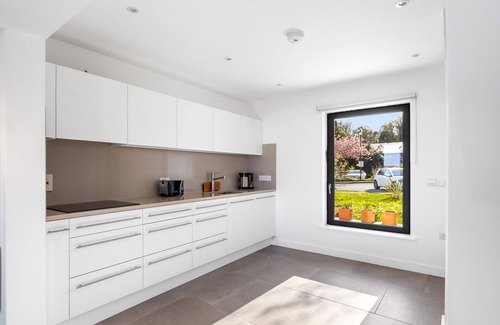 Inishnee House | West Haven - A Coastal Retreat in the Heart of Roundstone