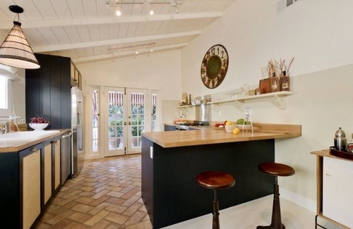 The Flats House | West Hollywood Bungalow with Pool - Location! Location! Location!