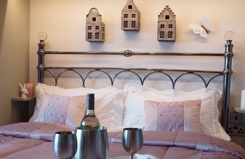 Clachtoll House | West Horizon holiday lodge, beach 3 minutes walk