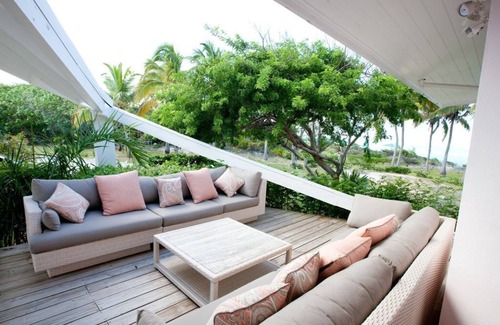 Great Exuma House | West House: 2BR House w/Beach & Private Deck
