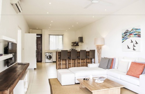 Black River Apartment | West Island by Horizon Holidays