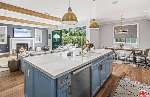 Mar Vista House | West LA Family Modern Farmhouse w/Saltwater Pool/Spa