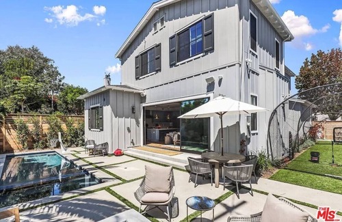Mar Vista House | West LA Family Modern Farmhouse w/Saltwater Pool/Spa
