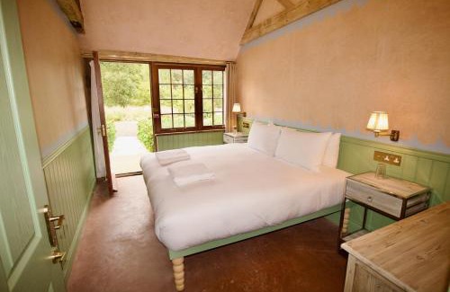 West Lexham Cabin | West Lexham Retreat
