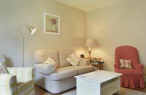 Chathill House | West Lodge