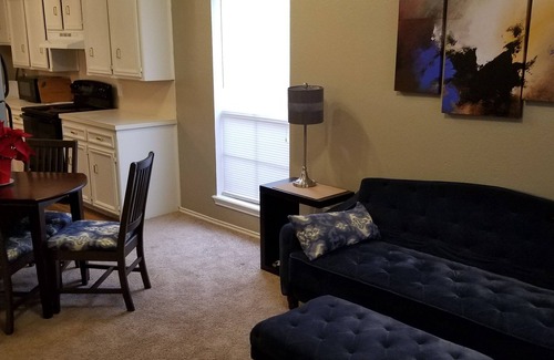 Lubbock House | West Lubbock Townhouse, Near Shopping, Easy Access to Tech & Downtown