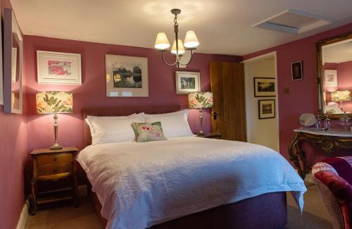 Barbrook Bed & Breakfast | West Lyn Farm Bed & Breakfast