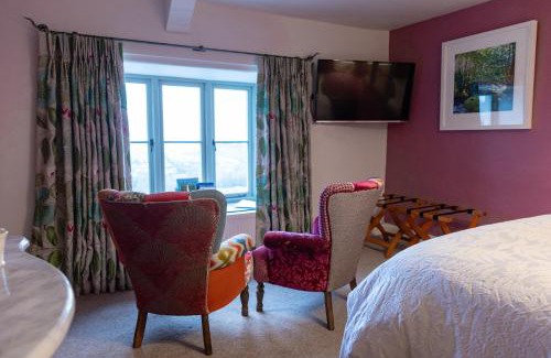 Barbrook Bed & Breakfast | West Lyn Farm Bed & Breakfast