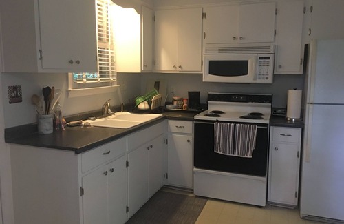 Hillwood House | West Nashville neighborhood, green, quiet, 10 min to downtown