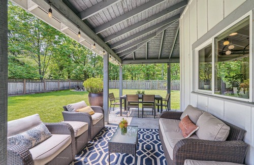 Riverview House | West Seattle Farmhouse w/large private yard!