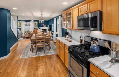 North Delridge House | West Seattle Gem-Grill/Firepit/Beach/Pike Place