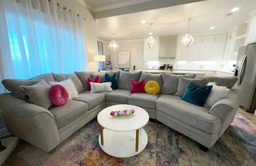 Lubbock House | West Texas Chic. New Construction. EV Charger. Pets Allowed. Ten Mins from TTU.