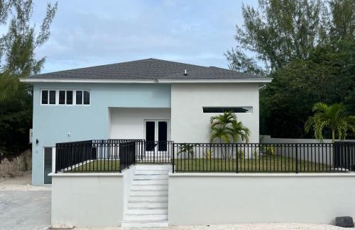 Westwind Villa | West Winds New House with Pool 4/3