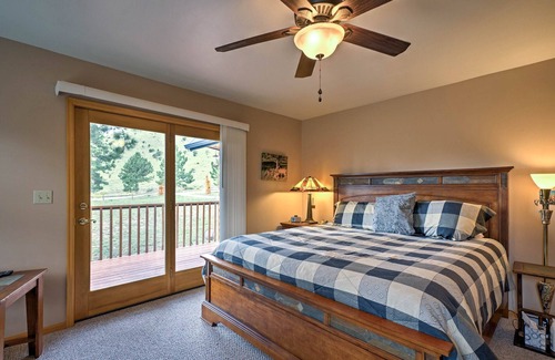 Westcliffe House | Westcliffe Home w/ Decks & Mountain Bikes