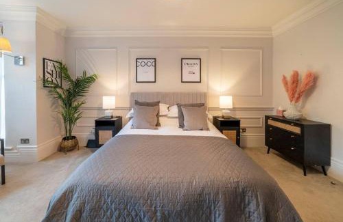 Harrogate Apartment | Westcourt by RMG Apartments