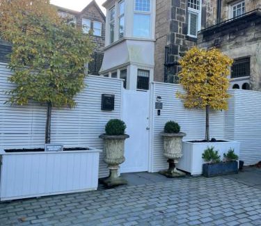 Harrogate Apartment | Westcourt by RMG Apartments