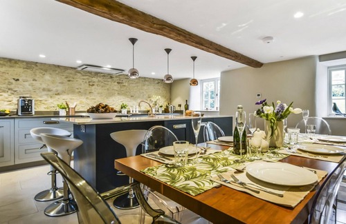 Cockleford Cottage | Westerleigh Cottage - sleeps 4 guests in 3 bedrooms