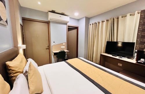 Pashim Vihar Hotel | Western Blu