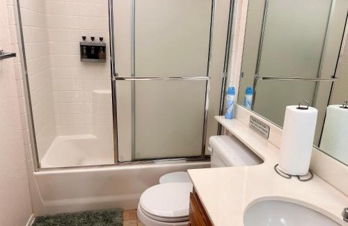 Hemet House | Western Breeze Getaway