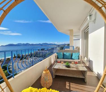 La Croix des Gardes Apartment | Western Cannes - Panoramic View