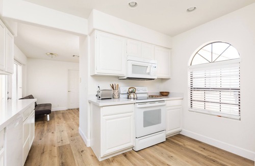 Fountain Hills Cottage | Western Hills-private Pool-putting Green-games & More!