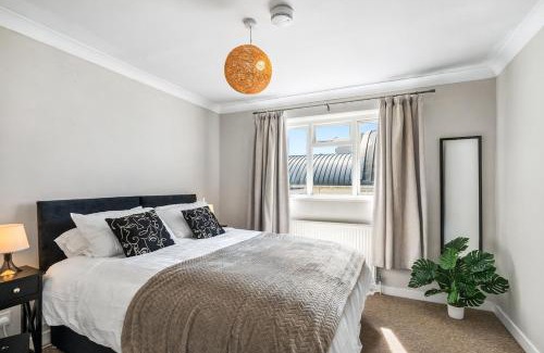 Brighton House | Western House - Sleeps 11 - 2 Bath - Free Parking