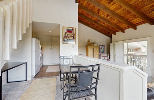 Sun Valley Condo | Western-Style Condo with Free WiFi & Shared Hot Tub/Pool/Tennis - Walk to Slopes
