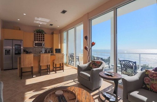 Galveston Apartment | Western Waves! Dreamy Diamond Beach Condo