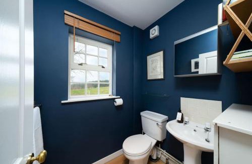 Huntly House | Westerpark Cottage, Pet & Family Friendly Countryside Retreat, Aberdeenshire