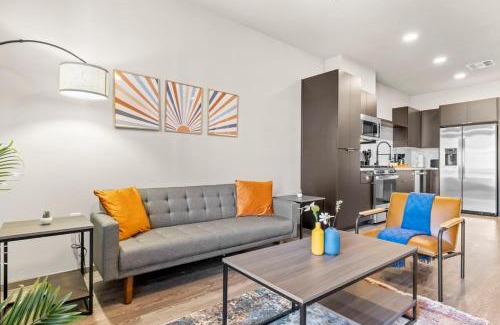 Glendale Sports and Entertainment District Apartment | Westgate CozySuites by stadium w pool 3