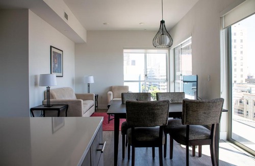 Westlake South Apartment | Westlake 30 Day Stays
