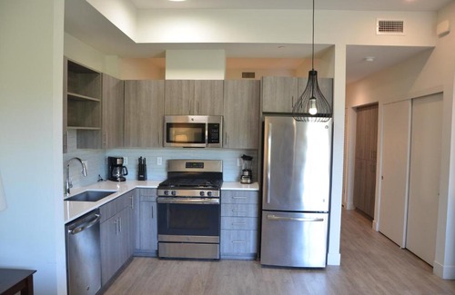 Westlake South Apartment | Westlake 30 Day Stays