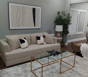 Atlanta House | Westlake Hostel