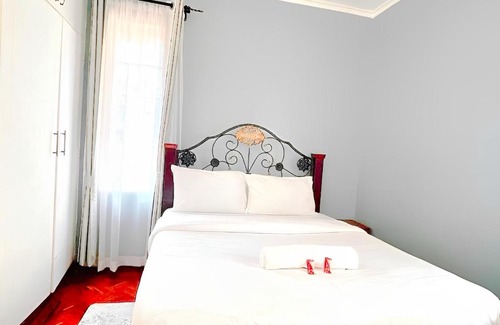 Nairobi House | Westlands Luxury 2bd Condo near Sarit Center & Westgate