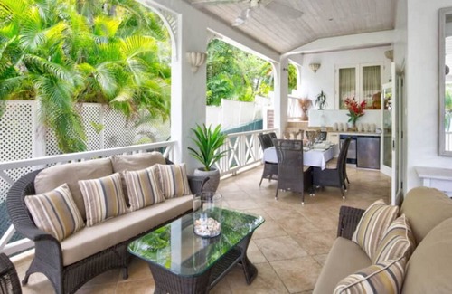 Merlin Bay Villa | Weston House by MC
