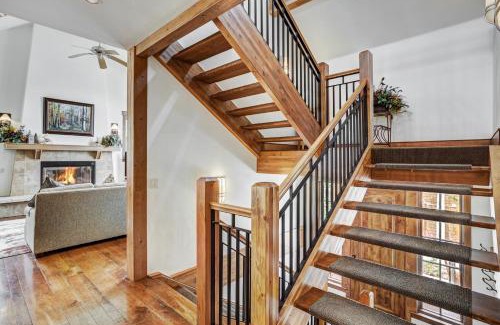 Four O'Clock House | Westridge Chalet by Ski Country Resorts