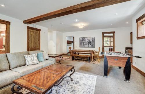 Four O'Clock House | Westridge Chalet by Ski Country Resorts