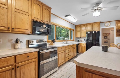 Manteo House | Westside Inn at Roanoke Island, Pet Friendly Event Home