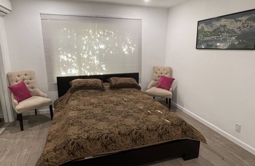 West Los Angeles House | Westwood next to Beverly Hills