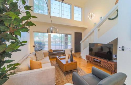 North Scottsdale House | Westworld, TPC Golf, Hiking in Your Backyard!